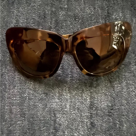 House of Harlow 1960 Chelsea Tortoise Cat Eye Sunglasses  $175 - Picture 4 of 7